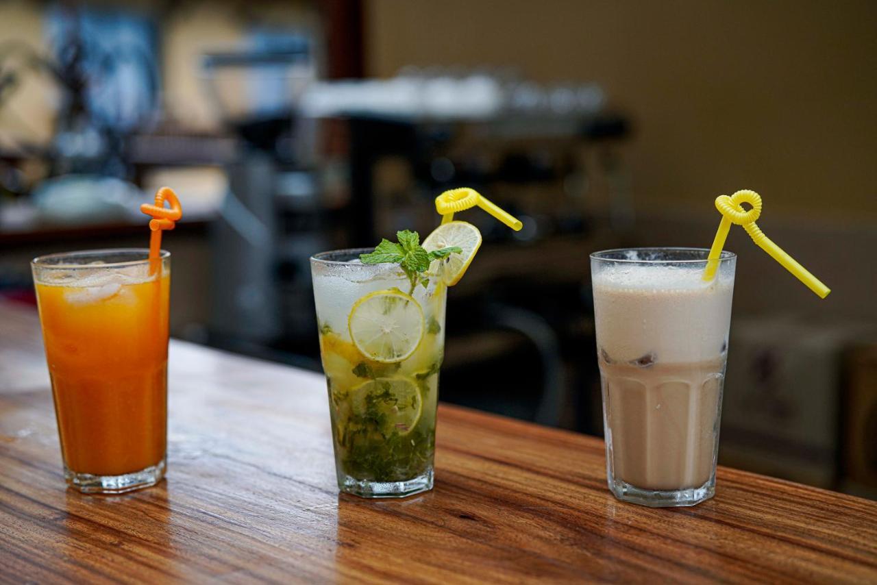 Bar Peepal Resort Pokhara Eksteriør bilde A selection of Vietnamese drinks