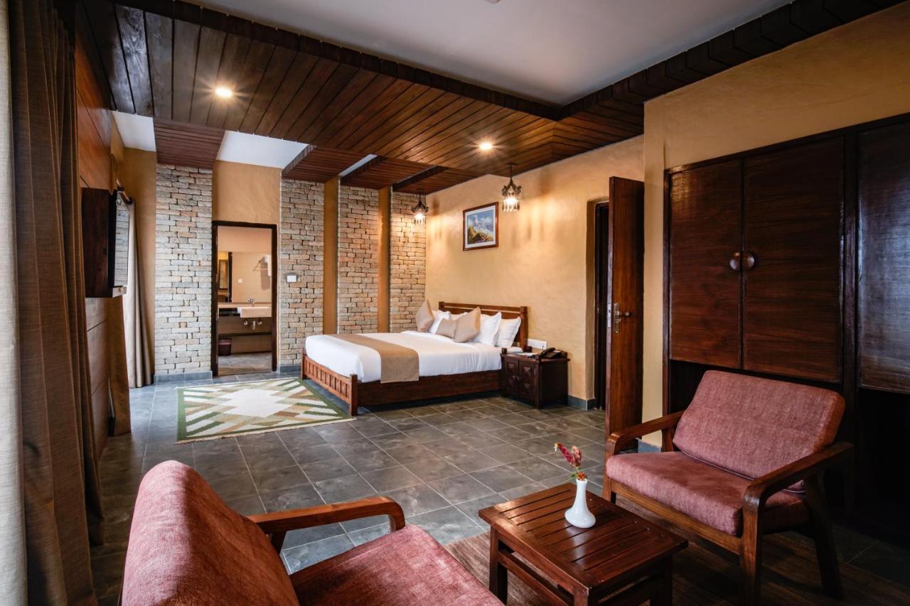 Bar Peepal Resort Pokhara Eksteriør bilde A room at the resort