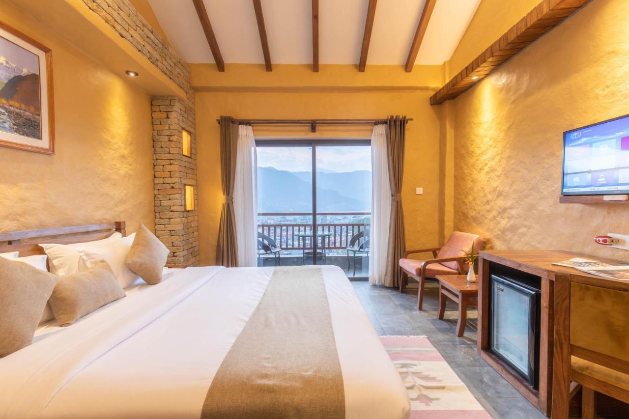 Bar Peepal Resort Pokhara Eksteriør bilde Deluxe room