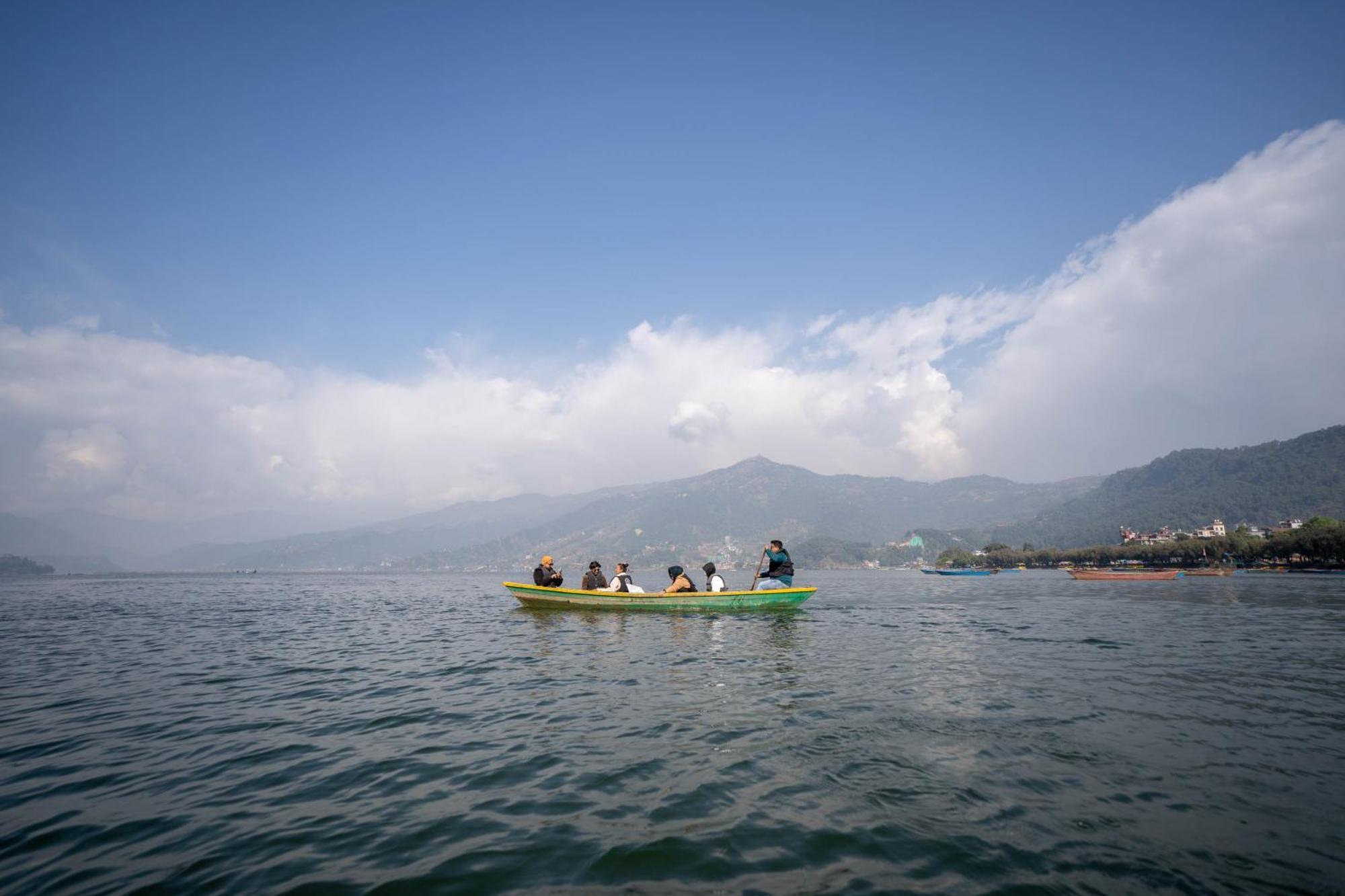 Bar Peepal Resort Pokhara Eksteriør bilde Begnas Lake