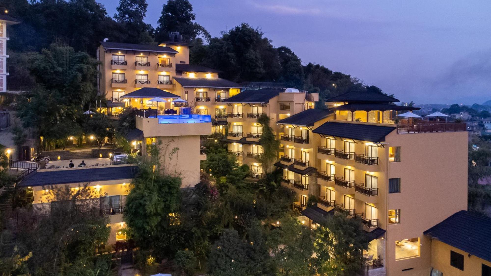 Bar Peepal Resort Pokhara Eksteriør bilde The Royal Paradise Hotel and Spa