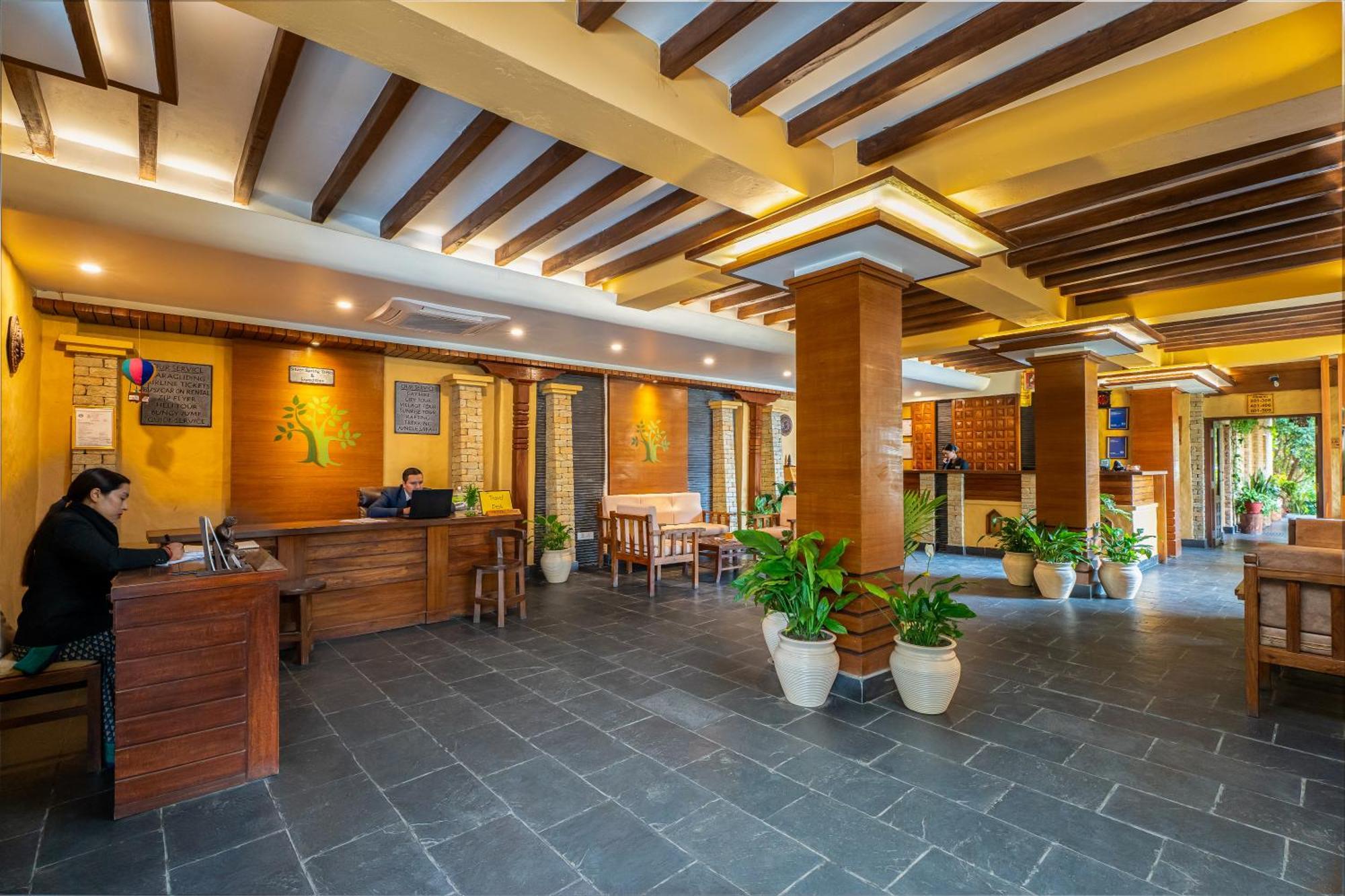 Bar Peepal Resort Pokhara Eksteriør bilde Lobby